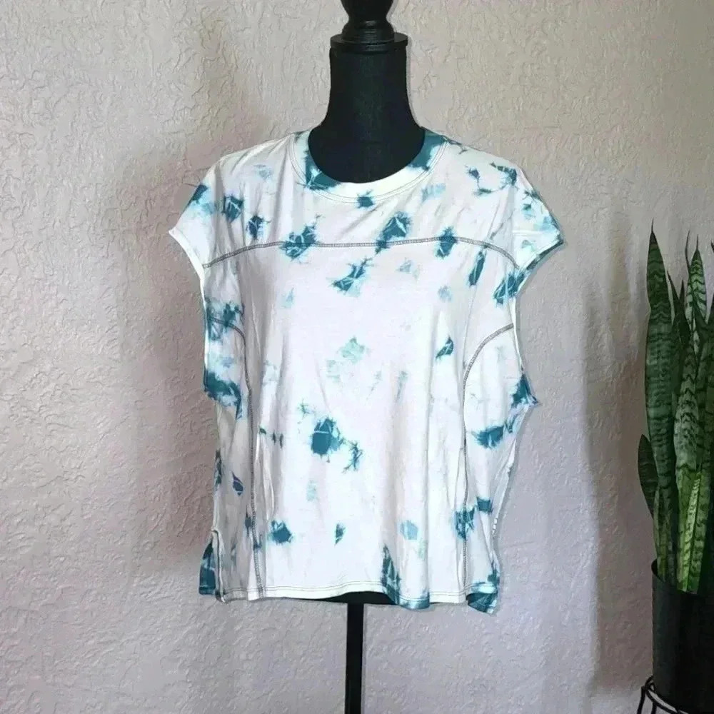 Urban outfitters sleeveless shirt